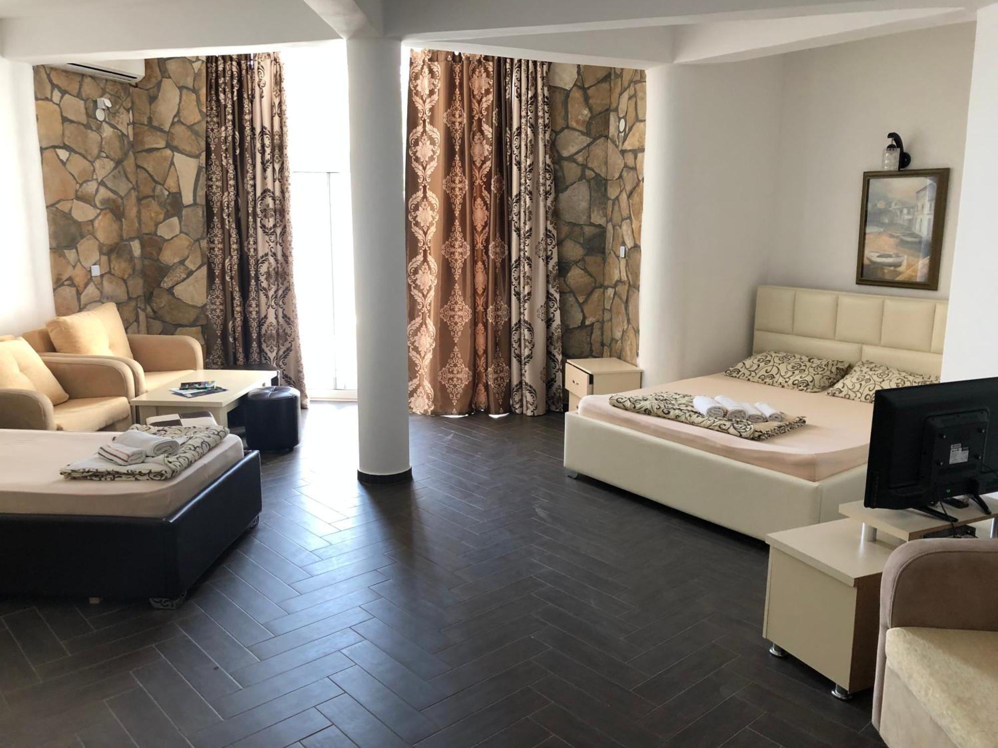 Novalic Hotel Dobra Voda Ngoại thất bức ảnh