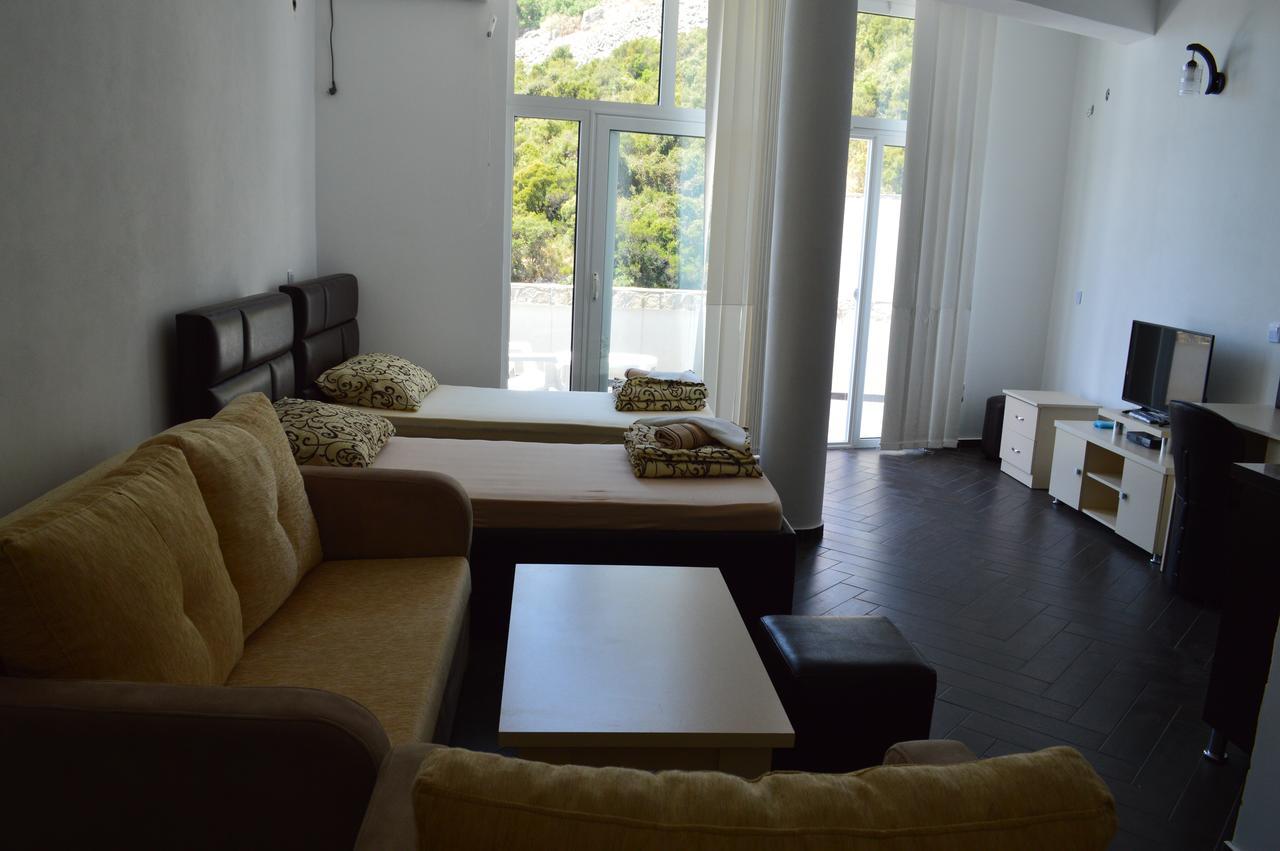 Novalic Hotel Dobra Voda Ngoại thất bức ảnh