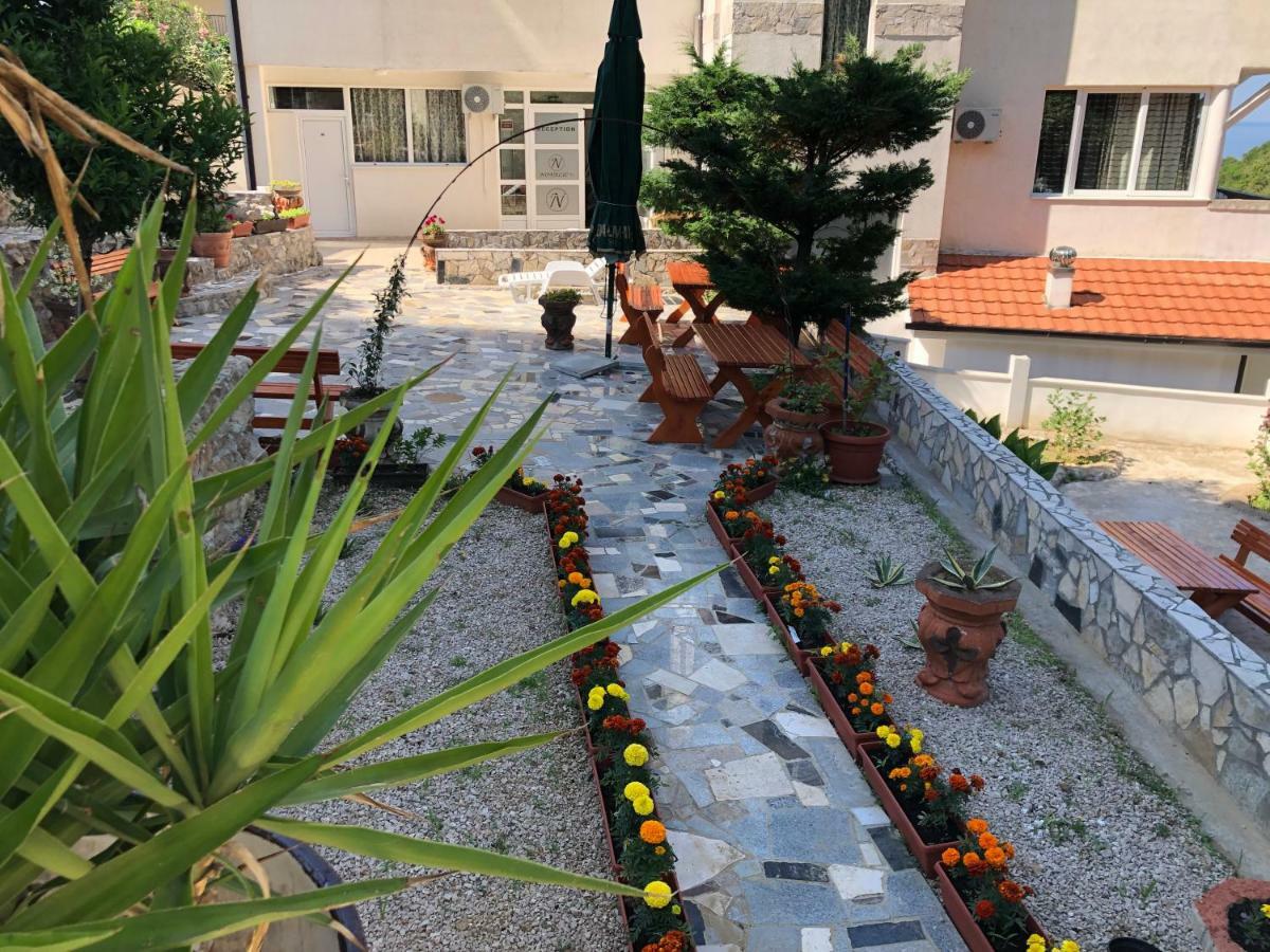 Novalic Hotel Dobra Voda Ngoại thất bức ảnh