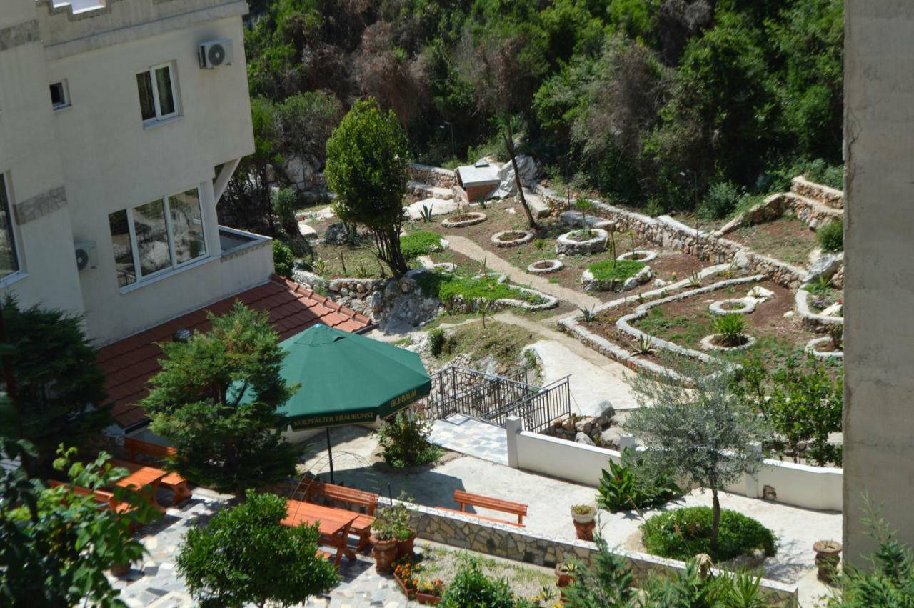 Novalic Hotel Dobra Voda Ngoại thất bức ảnh